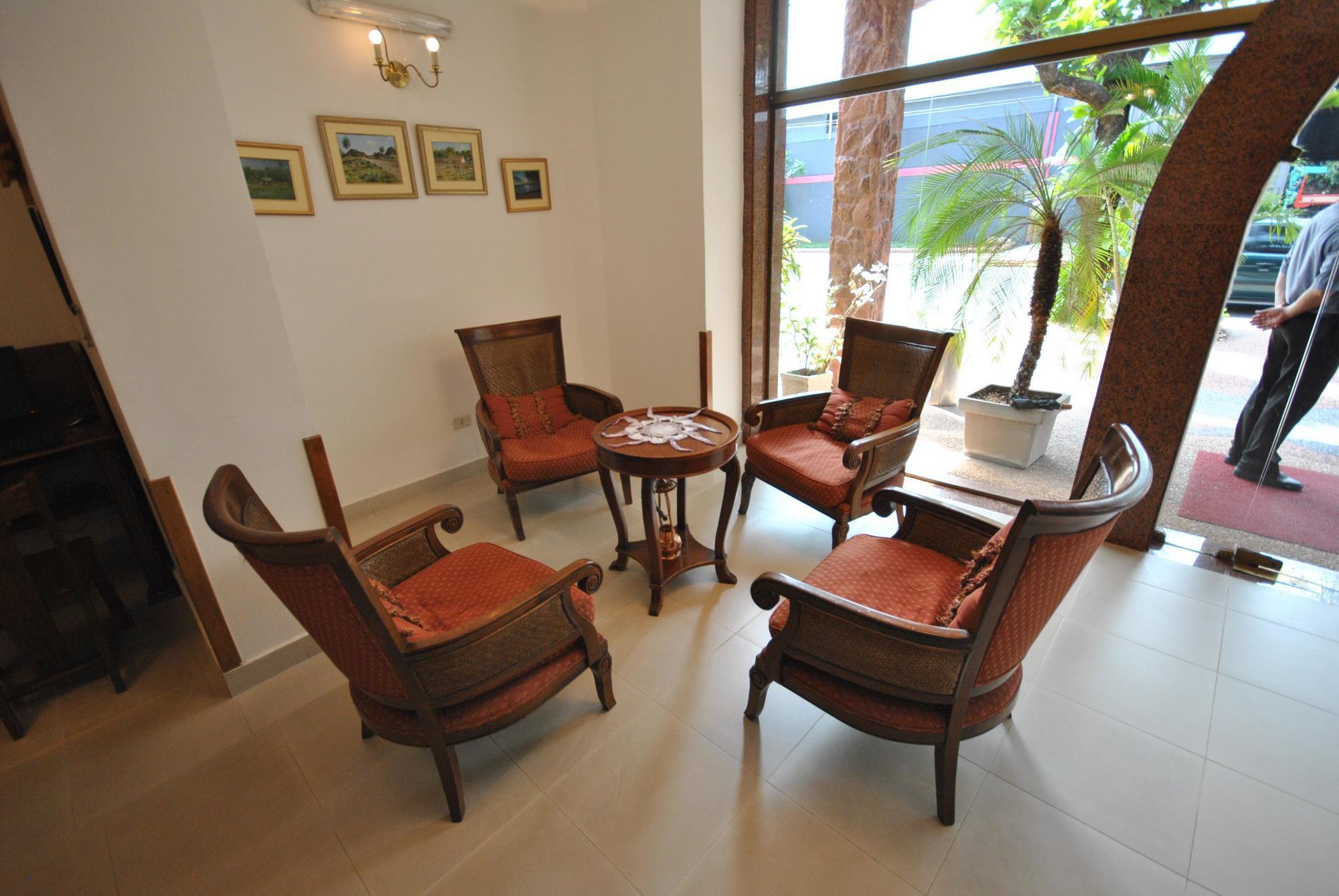 Hotel Portal Del Sol อะซุนซิออง ภายนอก รูปภาพ