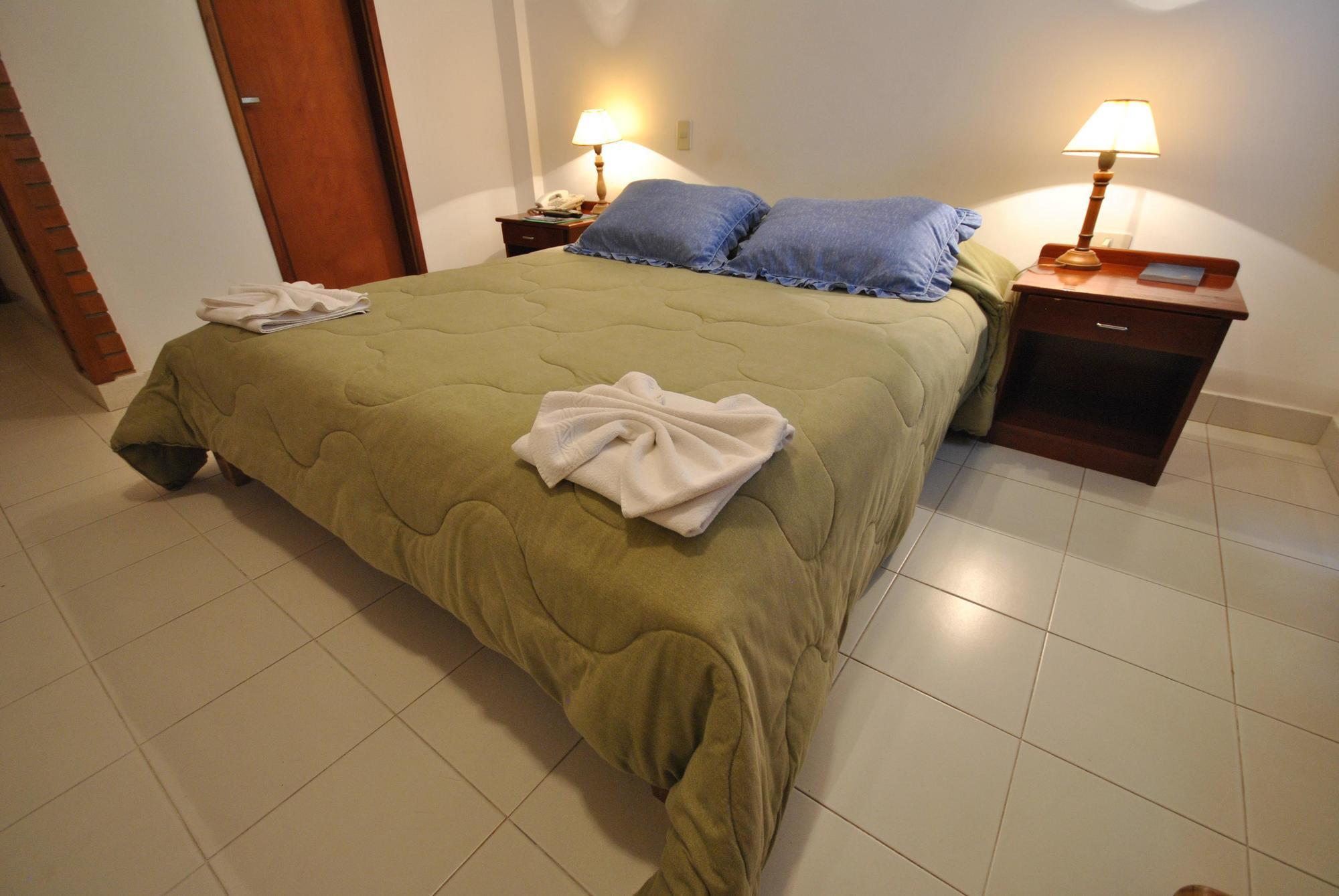 Hotel Portal Del Sol อะซุนซิออง ภายนอก รูปภาพ
